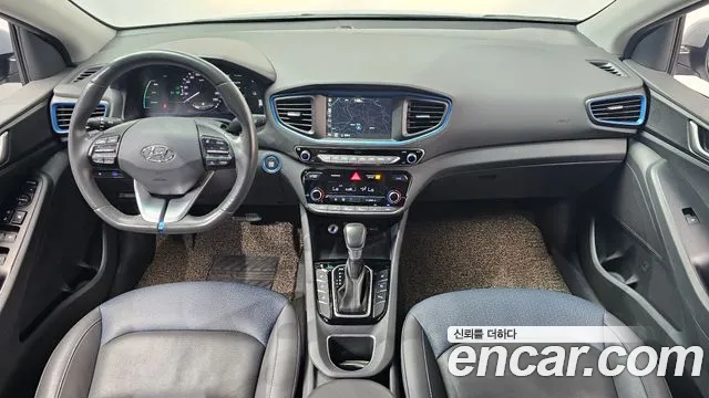 Hyundai Ioniq — интерьер