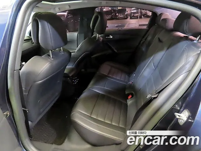 Peugeot 508 — интерьер