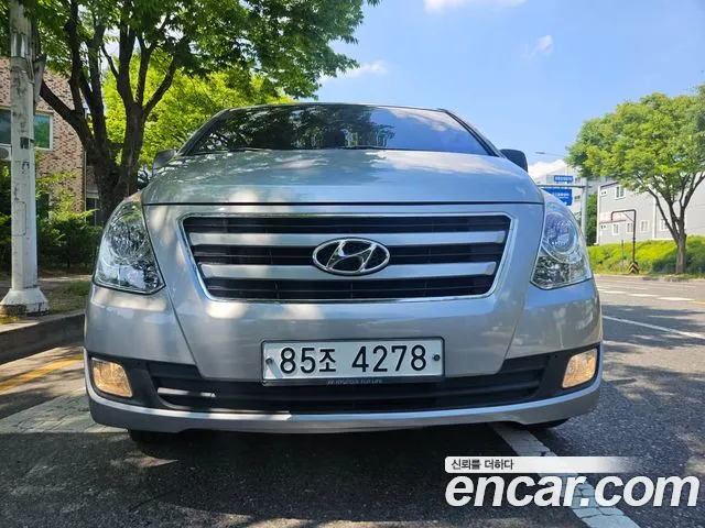 Hyundai Starex