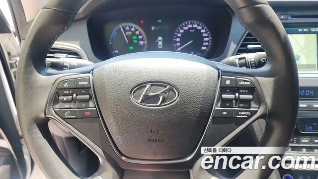 Hyundai Sonata — интерьер