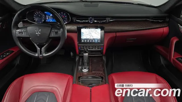 Maserati Quattroporte — интерьер