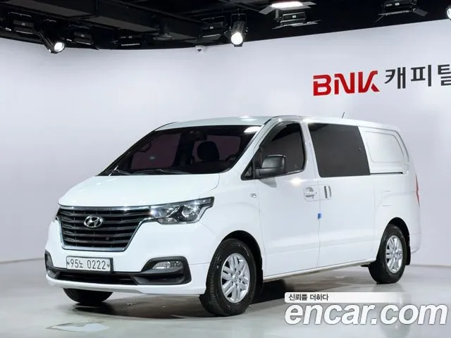 Hyundai Starex