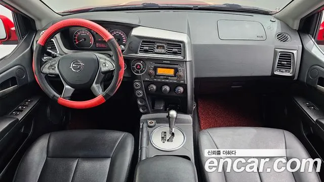 KG Mobility Korando — интерьер
