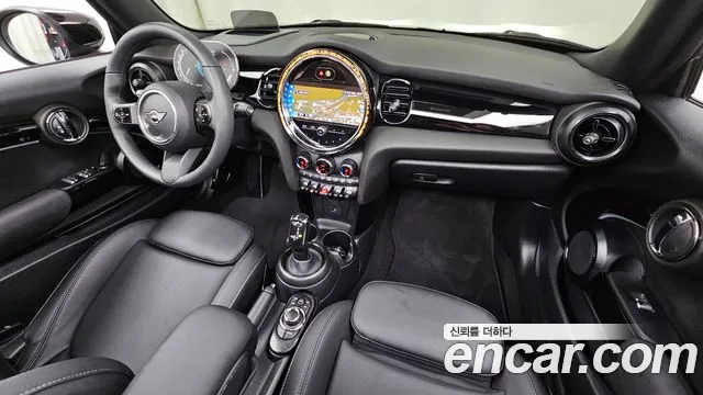 MINI Cooper Convertible — интерьер