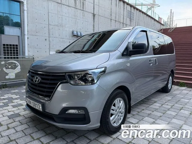 Hyundai Starex