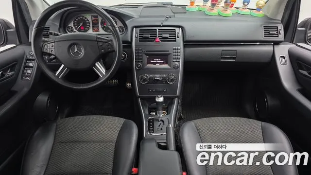 Mercedes-Benz B-класс — интерьер