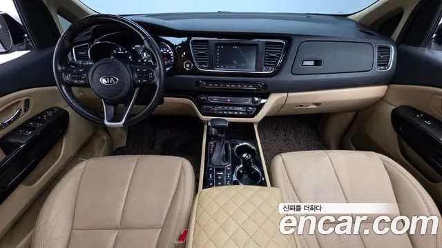 Kia Carnival — интерьер