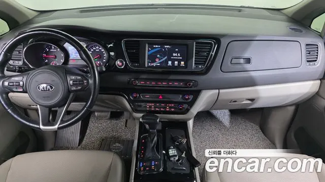 Kia Carnival — интерьер