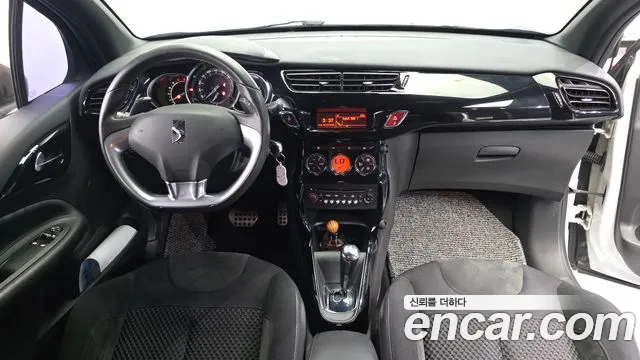 Citroën / DS DS3 — интерьер