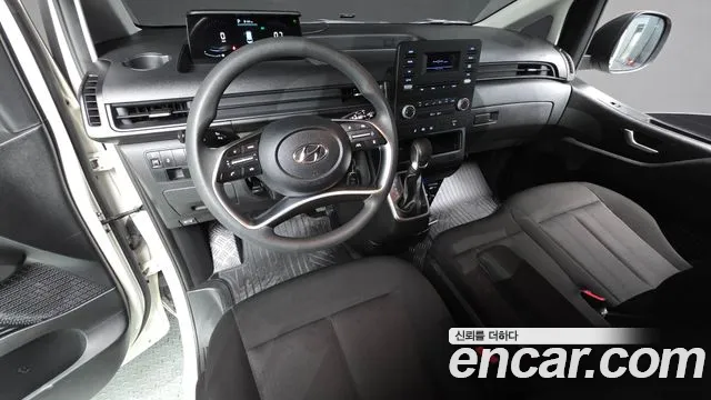 Hyundai Staria — интерьер