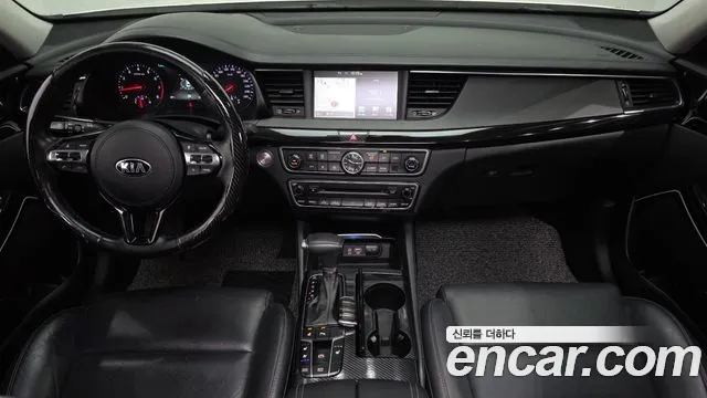 Kia K7 — интерьер