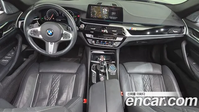 BMW 5 серия — интерьер