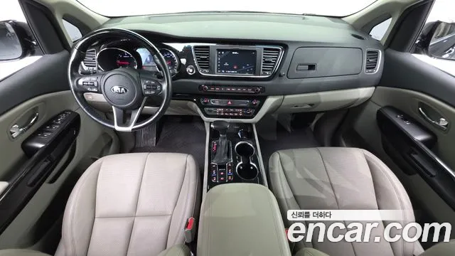 Kia Carnival — интерьер
