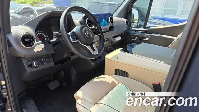 Mercedes-Benz Sprinter — интерьер