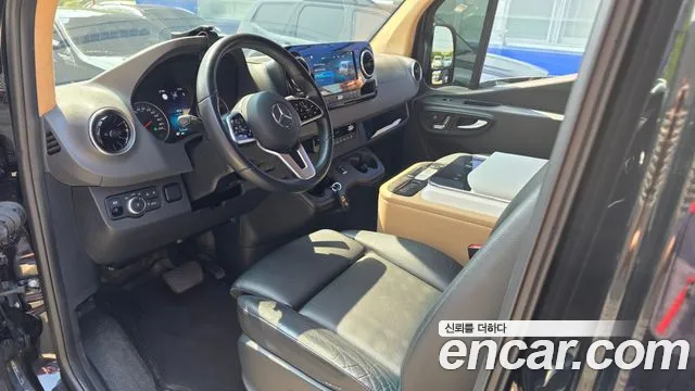 Mercedes-Benz Sprinter — интерьер