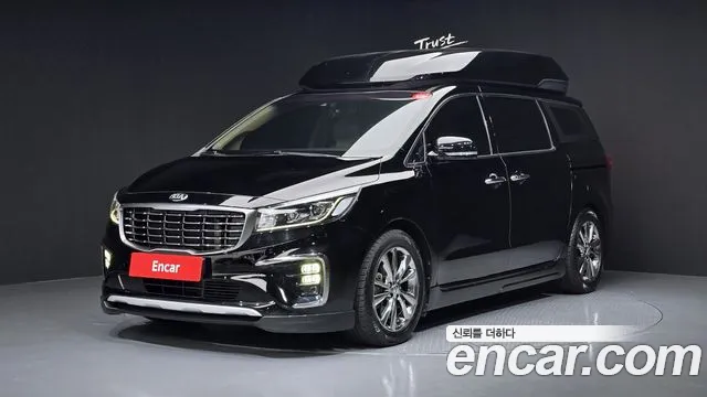 Kia Carnival — экстерьер