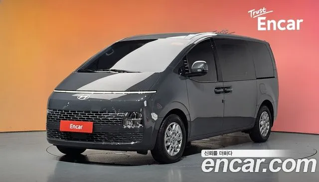 Hyundai Staria