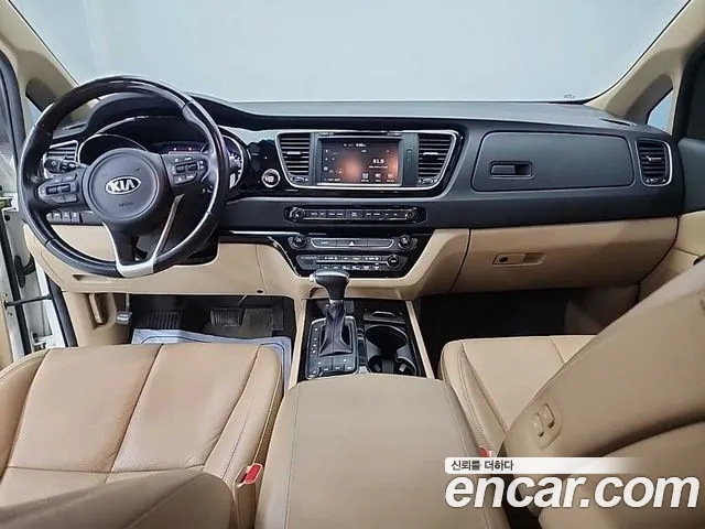 Kia Carnival — интерьер
