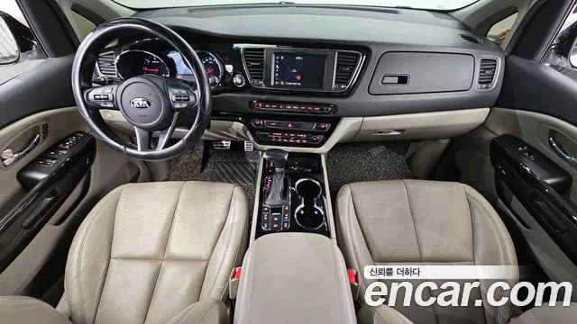Kia Carnival — интерьер