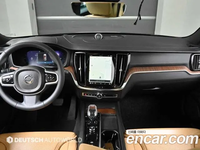 Volvo V60 — интерьер