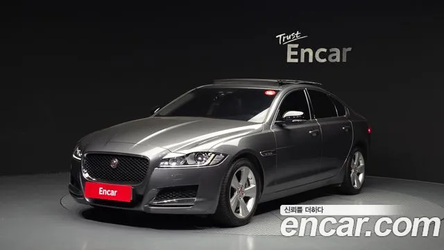 Jaguar XF