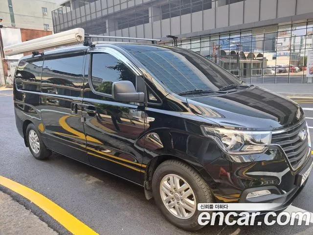 Hyundai Starex