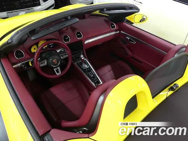 Porsche 718 — интерьер