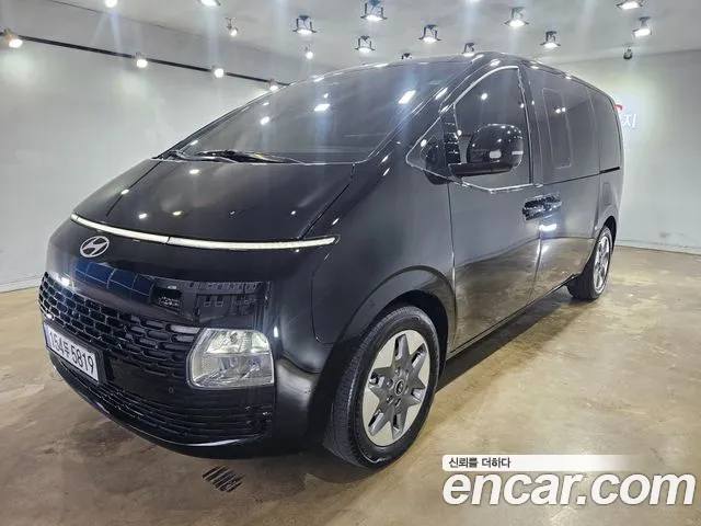 Hyundai Staria