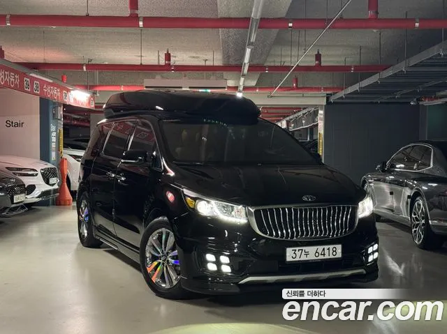 Kia Carnival — экстерьер