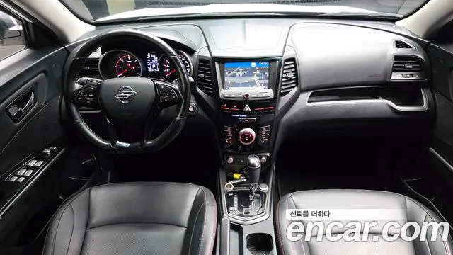 KG Mobility Tivoli — интерьер