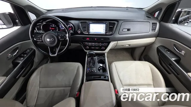 Kia Carnival — интерьер