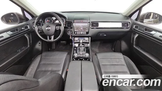 Volkswagen Touareg — интерьер