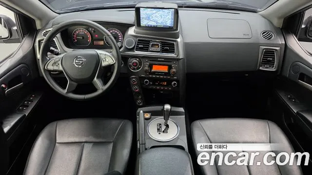 KG Mobility Korando — интерьер