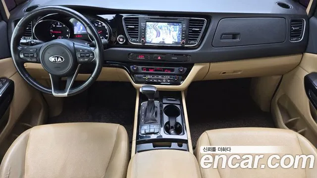 Kia Carnival — интерьер