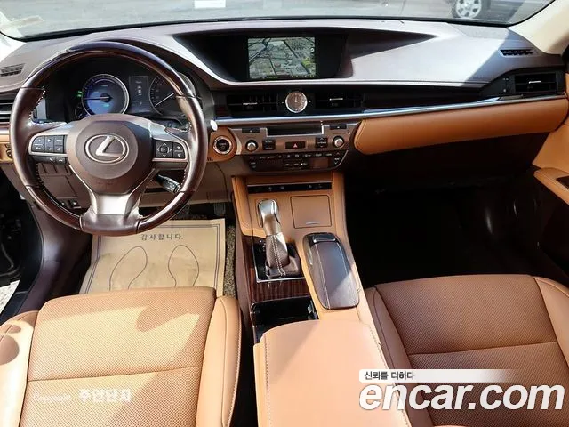 Lexus ES — интерьер