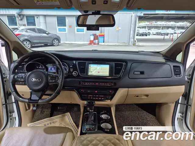 Kia Carnival — интерьер