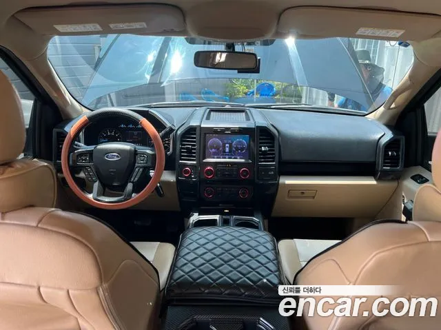 Ford F-150 — интерьер