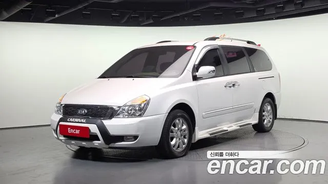 Kia Carnival — экстерьер