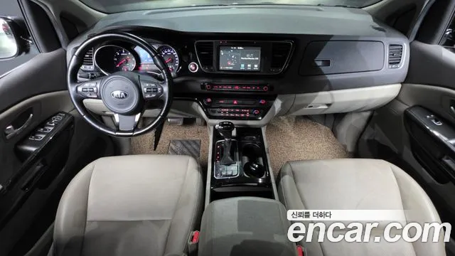 Kia Carnival — интерьер