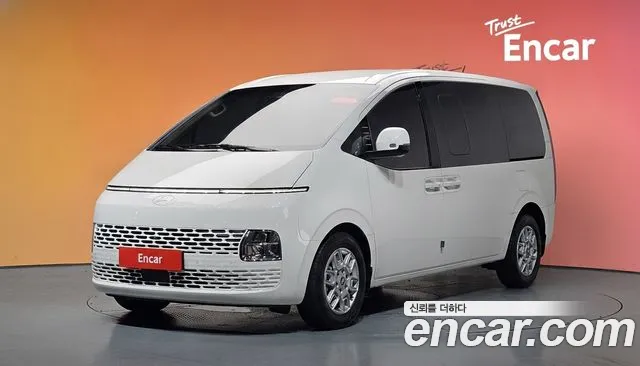 Hyundai Staria