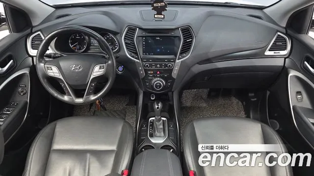 Hyundai Santa Fe — интерьер
