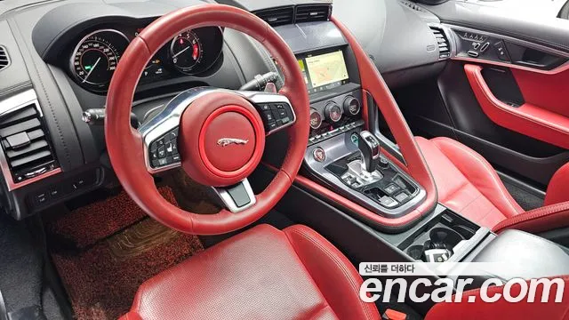 Jaguar F-Type — интерьер