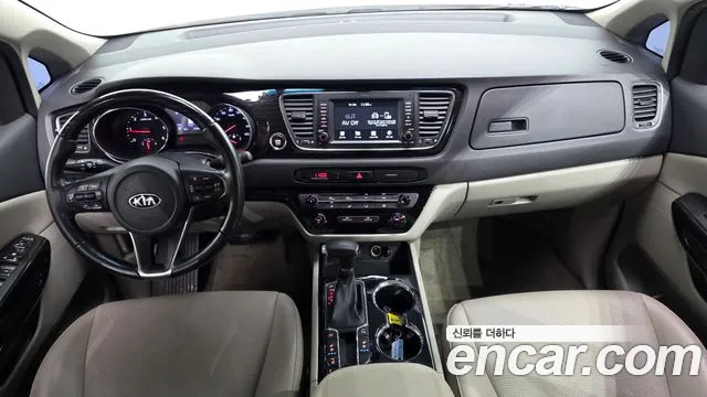 Kia Carnival — интерьер