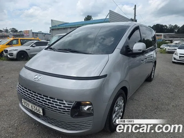 Hyundai Staria