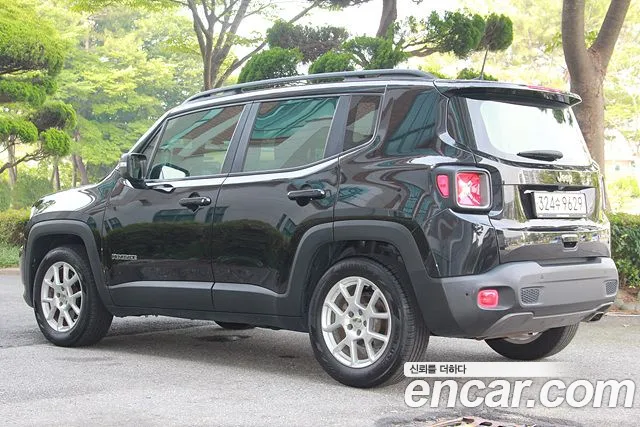 Jeep Renegade — интерьер