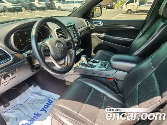 Jeep Cherokee — интерьер