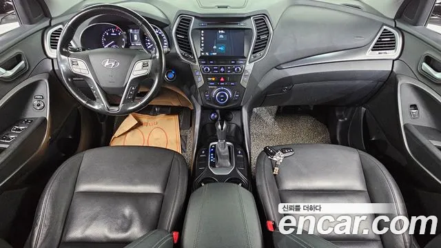 Hyundai Santa Fe — интерьер