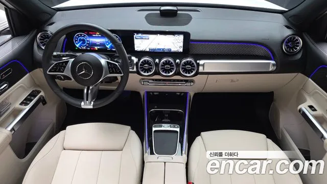 Mercedes-Benz EQB — интерьер