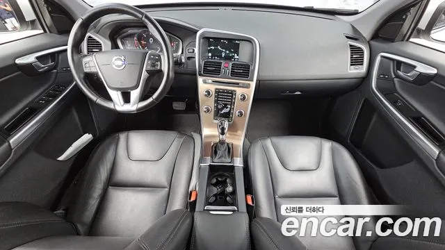 Volvo XC60 — интерьер