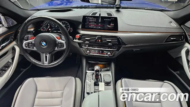 BMW M5 — интерьер